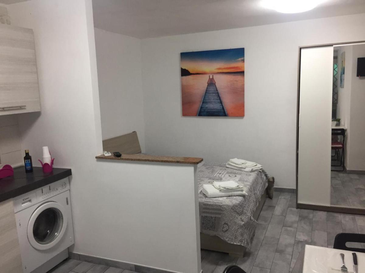 Marianna'S House Apartment Napoli Bagian luar foto